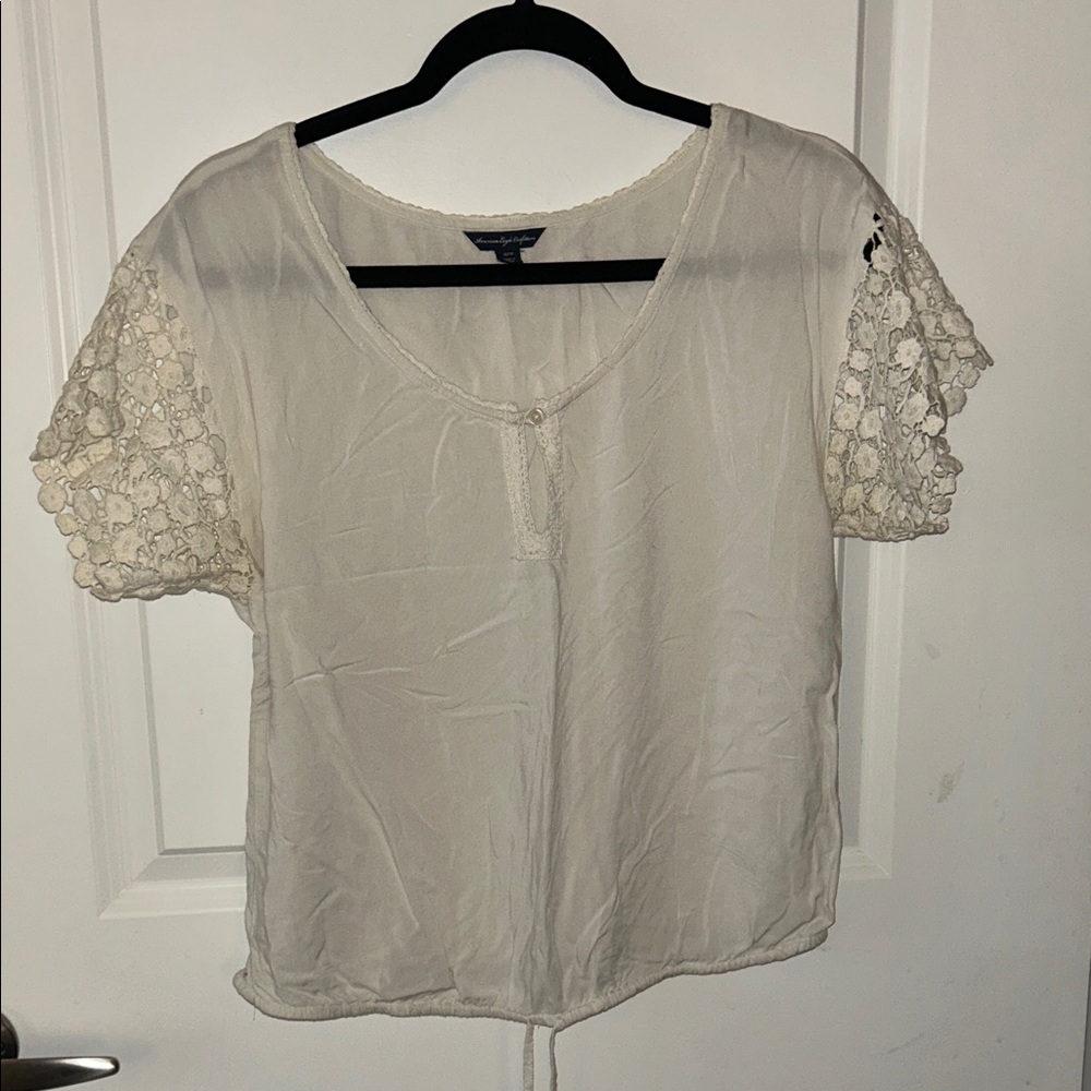 American Eagle Outfitters Cream Lace Sleeve Blouse, Size Medium